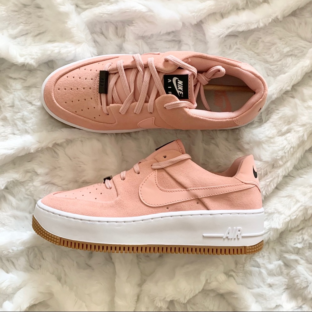 Nike Air Force 1 Sage Low